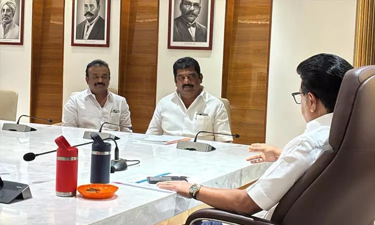 SIR திட்டத்திற்கு எதிராகத் தீவிரம்: களத்தில் இறங்கிய திமுக; நாளை மாவட்டச் செயலாளர்கள் கூட்டம்!